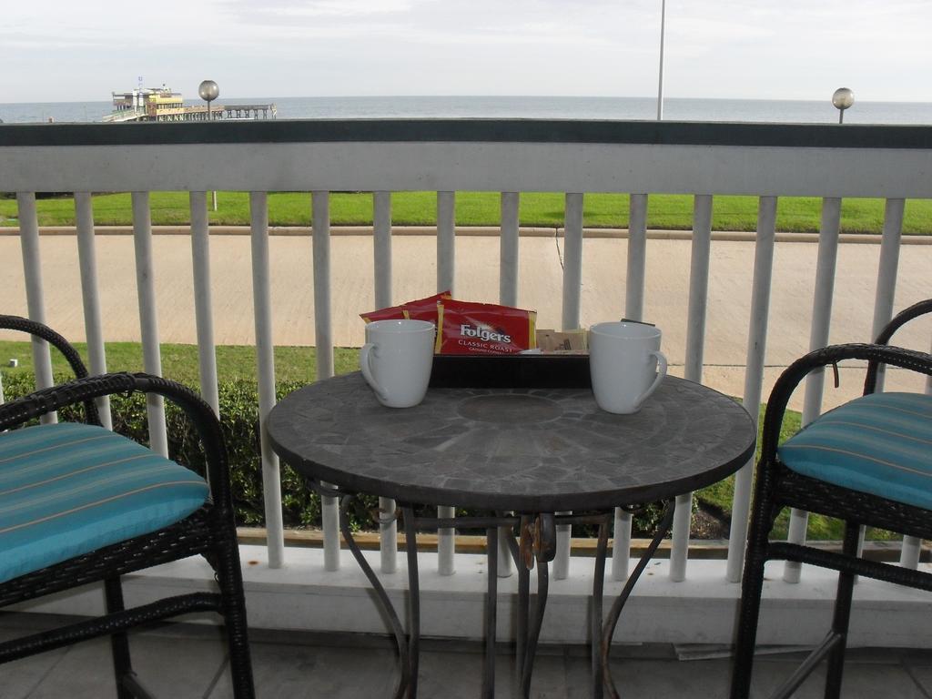 Casa Del Mar Beachfront Suites Galveston Eksteriør billede